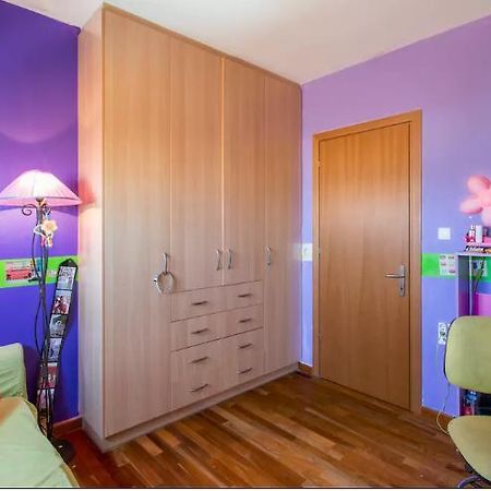 Apartment By The Airport Koropí Kültér fotó